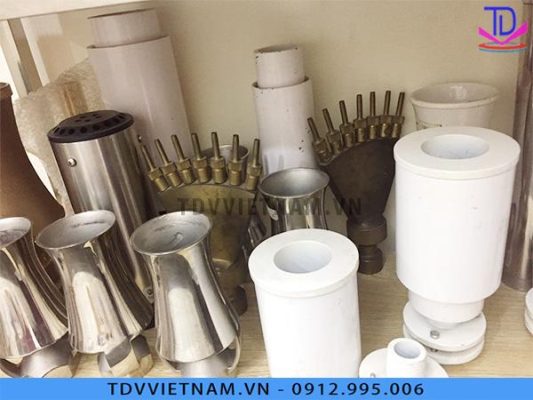 Vòi phun nước bằng nhựa kỹ thuật cao