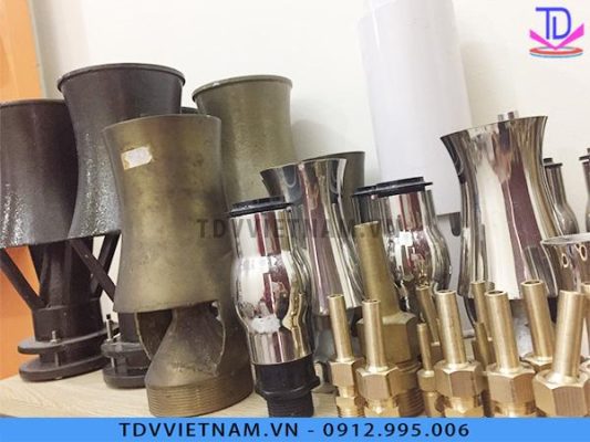 Inox là chất liệu sử dụng trong các hệ thống nhạc nước hiện đại