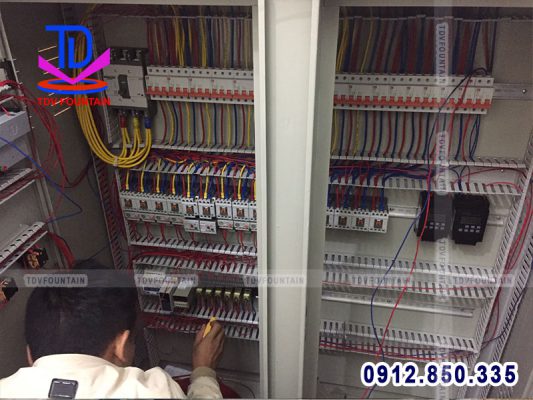 Quy trình lắp đặt tủ điều khiển đài phun nước tại TDV Fountain