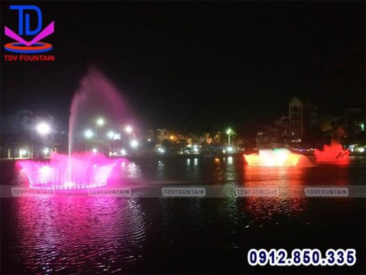 Mô hình nhạc nước trên sông