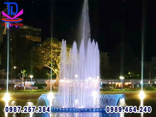 Đài phun nước hồ Trúc Giang - Giải pháp kỹ thuật phù hợp với hồ tự nhiên