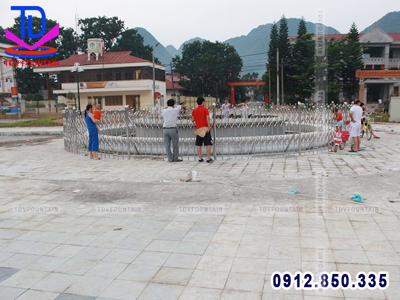 Bể phun nước hình tròn quảng trường