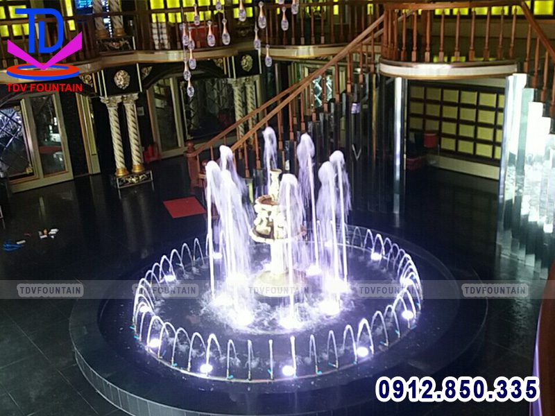 Đài phun nước hình tròn quán Karaoke Dragon