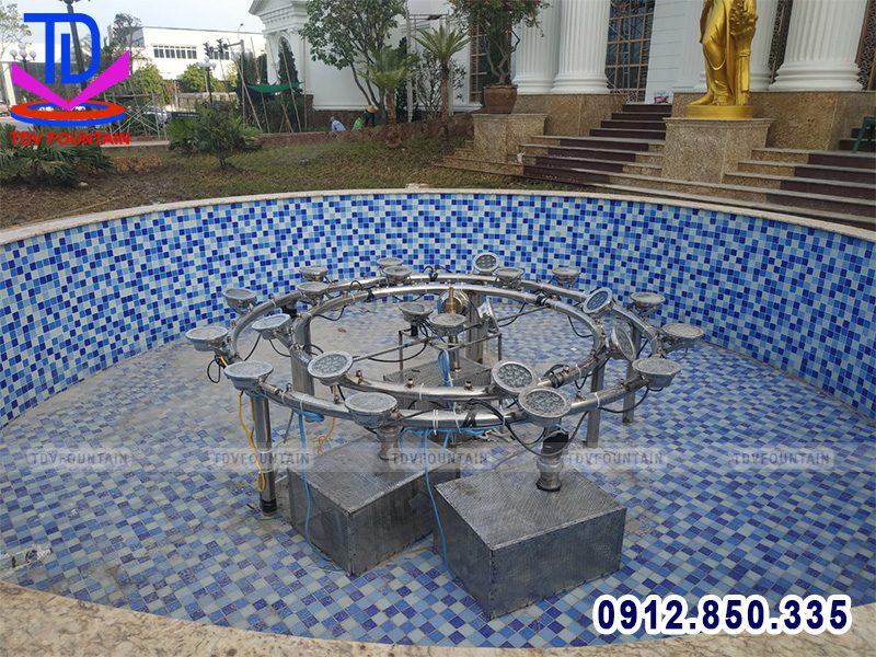 Đài phun nước bể tròn trung tâm tổ chức sự kiện White Palace