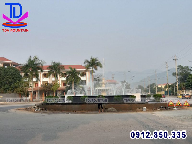 Đài phun nước nút giao Thịnh Lang - Trần Quý Cáp - Hòa Bình