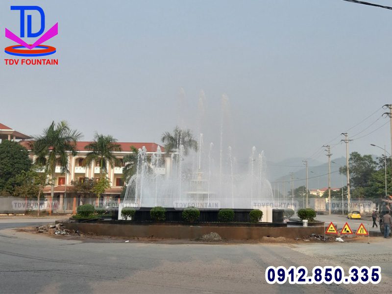 Đài phun nước nút giao Thịnh Lang - Trần Quý Cáp