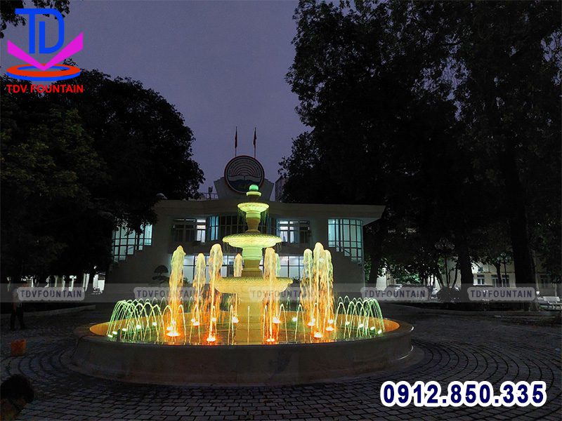 Đài phun nước hình tròn học viện báo chí Hà Nội