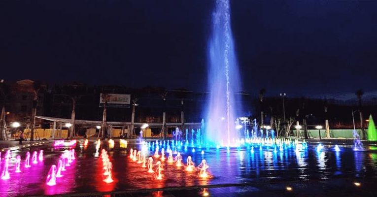 Công viên nhạc nước Gò Vấp được biết đến với tên gọi chính thức là Quảng trường nhạc nước Hòa Bình.