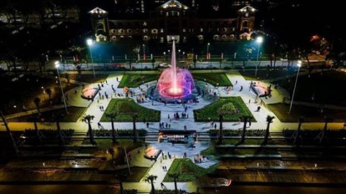 Đài phun nước nghệ thuật Sông Hương là một công trình hiện đại tại thành phố Huế.