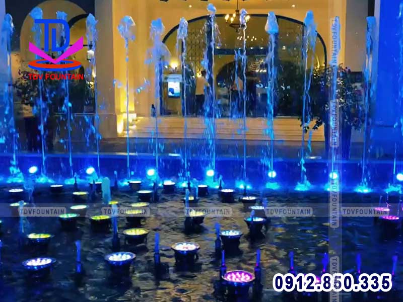 den-led-dai-phun-nuoc-36w.jpg den led dai phun nuoc 36w